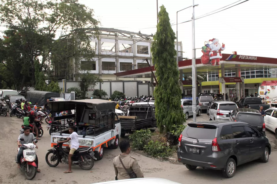 Terkepung Genangan, Operasional Dan Sarfas Pertamina Aman - Akurat