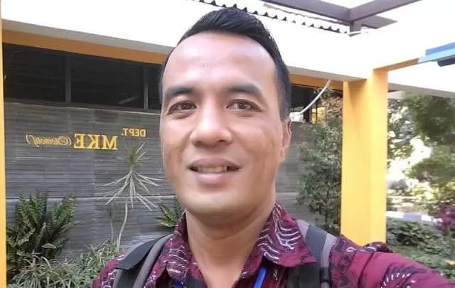 Peran Guru Dalam Pembentukan Karakter Siswa; Tak Tergantikan Teknologi ...