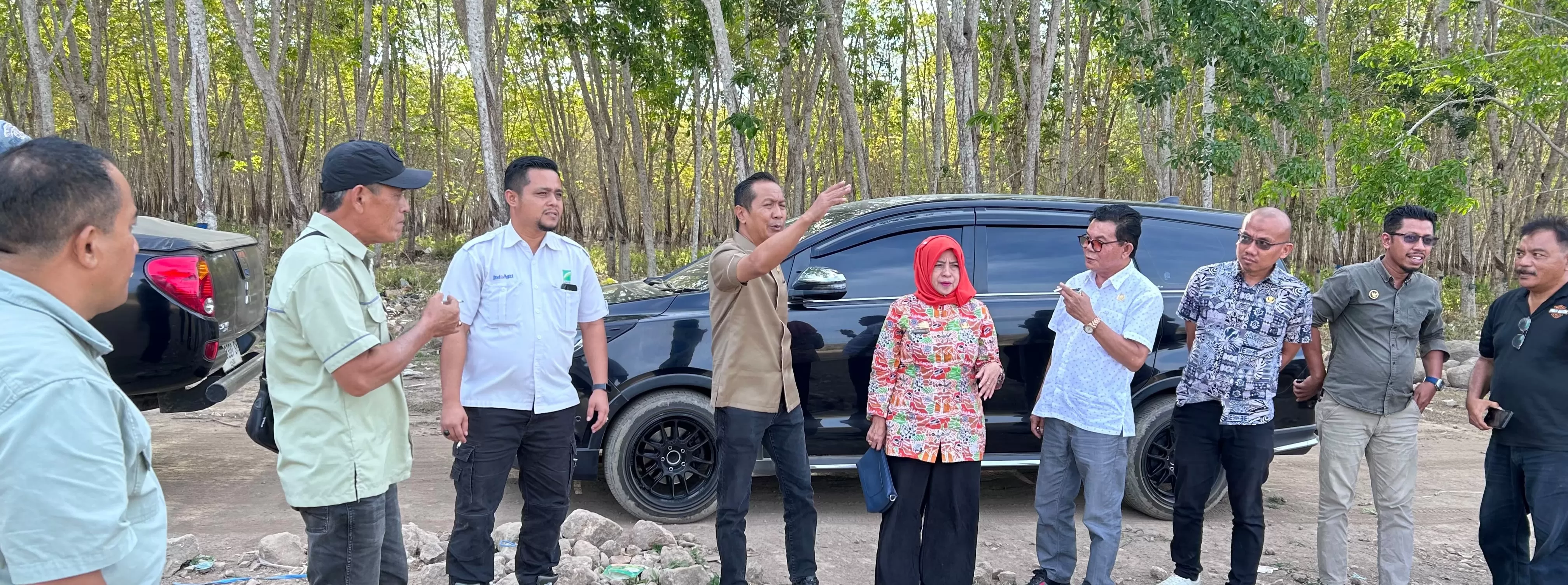 Ketfoto: DPRD dan Pemkab Dilokasi Rencana Pembangunan Sekolah Rakyat