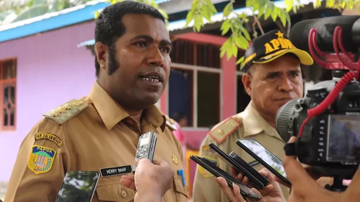 Herry A. Naap, SSi, MPd (Fiktor/Cepos)