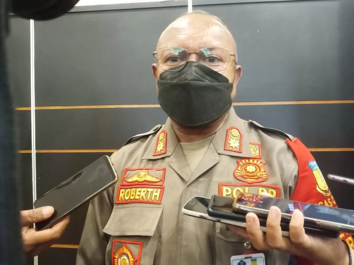 William R. Manderi (FOTO:Yohana/Cepos)