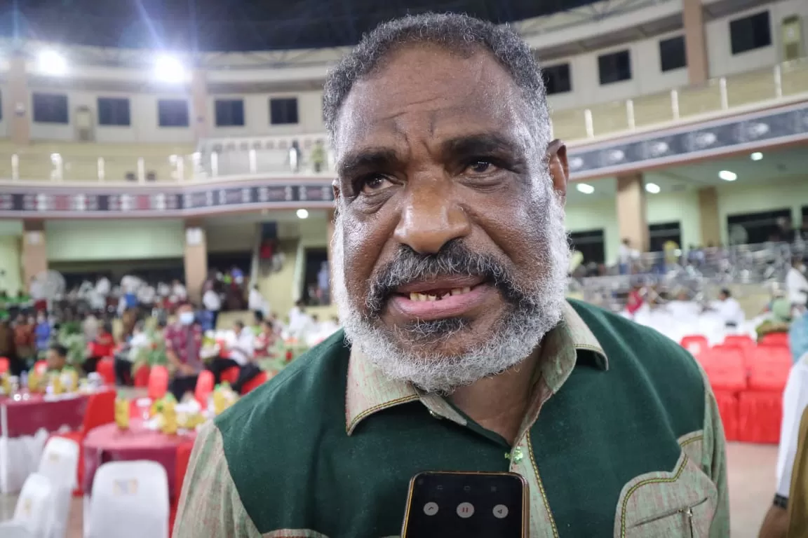 Ketua Panpel Persipura, Abisai Rollo, berharap kehadiran suporter dan penonton di Stadion Mandala Jayapura agar lebih tertib. (dok)