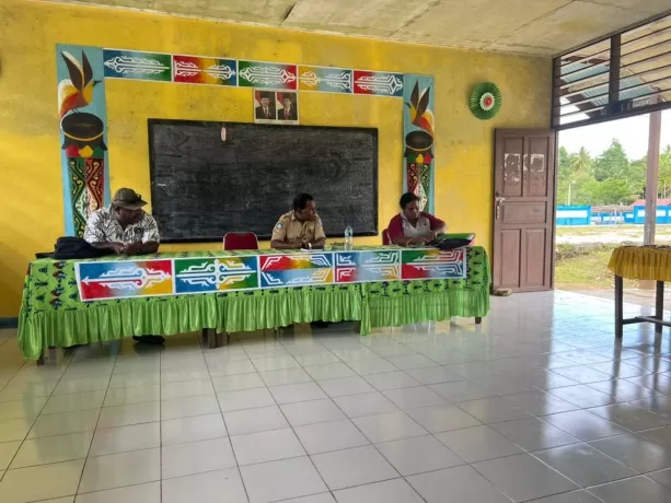 Suasana FGD YPK di Pulau Numfor.