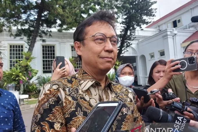 Menteri Kesehatan Budi Gunadi Sadikin saat ditemui di Kompleks Istana Kepresidenan Jakarta, Selasa (13/6/2023). ANTARA/Mentari Dwi Gayati