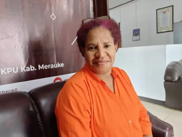 Devisi Tehnis KPU Provinsi Papua Selatan Helda Ambay. foto: Ceposonline.com/YULIUS SULO