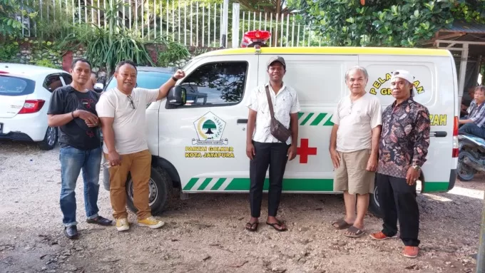 Partai Golkar Kota Jayapura membuka pelayanan mobil jenazah secara gratis bagi warga Kota Jayapura. (HANS PALEN/Ceposonline.com). 