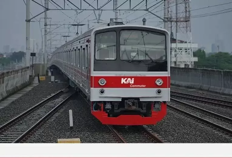 Wakil Ketua Komisi VII DPR RI Bambang Hariyadi mengkritik rencana PT KCI (Kereta Commuter Indonesia) untuk impor kereta bekas dari Jepang.  