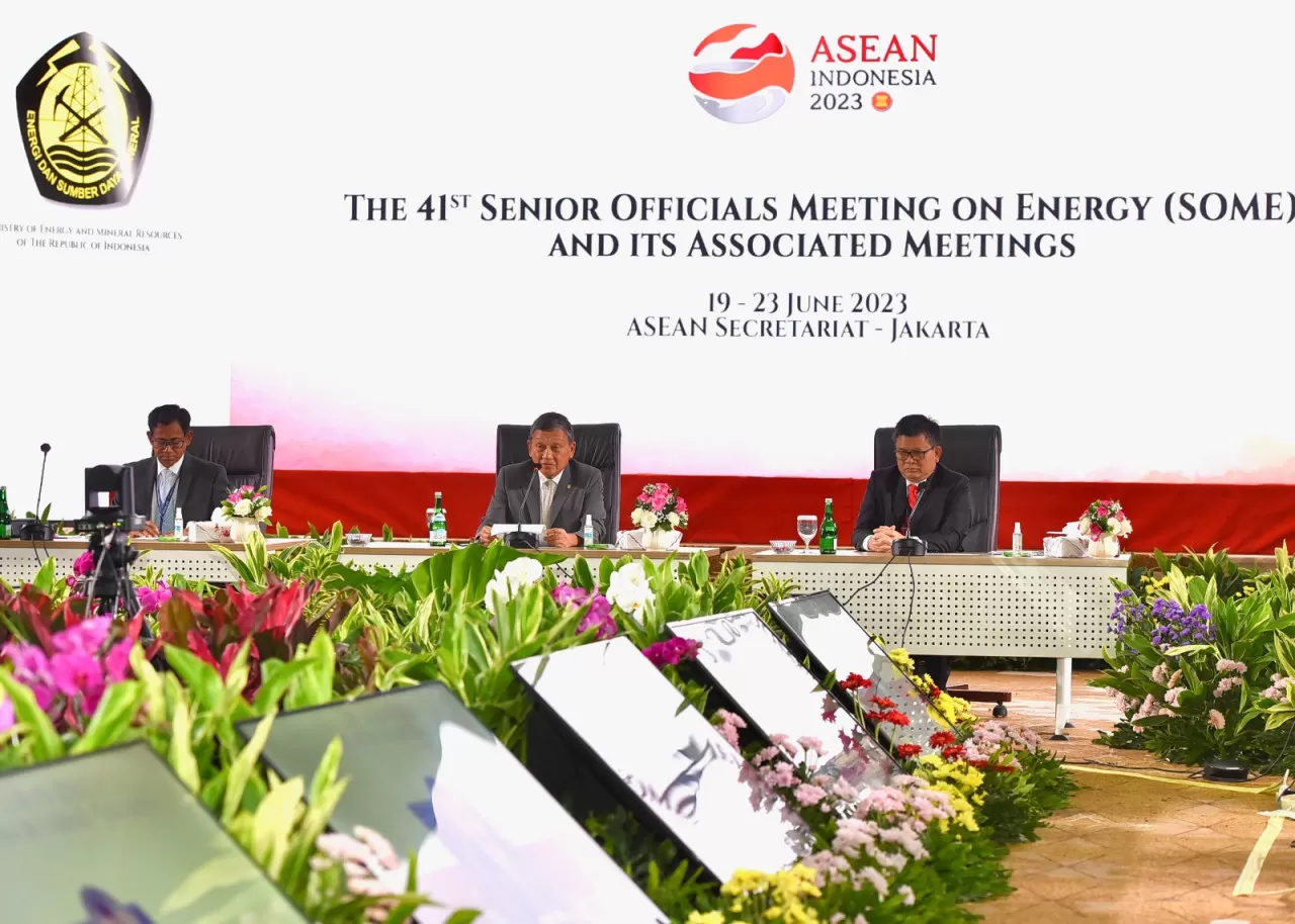 Menteri ESDM Arifin Tasrif saat membuka acara 41st Senior Officials Meeting on Energy ASEAN (41st ASEAN SOME), di Sekretariat ASEAN Jakarta, Senin (19/6/2023). foto: ist