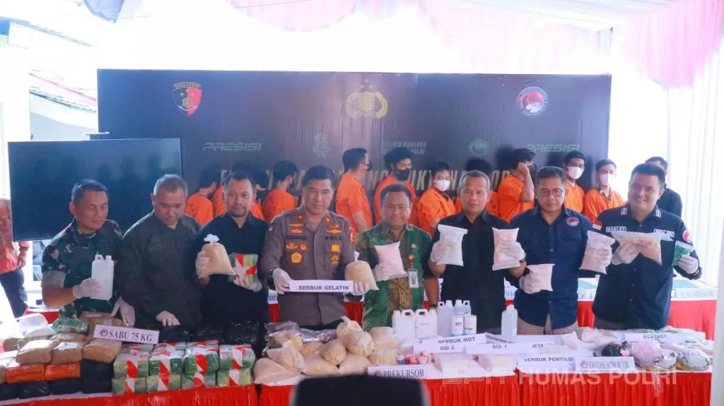 Wadirtipidnarkoba Bareskrim Polri Kombes Jayadi dan jajarannya dalam  temu pers pemusnahan barang bukti narkoba di  RSPAD Gatot Soebroto, Jakarta Pusat, Jumat (9/6/2023). Foto: Polri