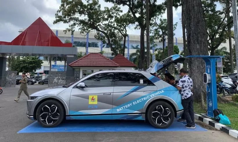 Komitmen Transisi Energi, PLN Terapkan Penggunaan Kendaraan Listrik untuk Operasional