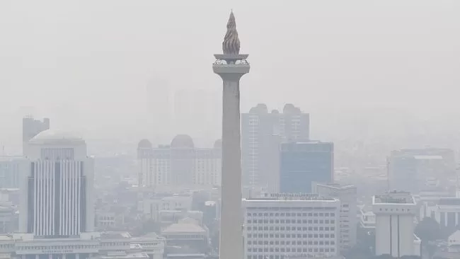 Anggota Komisi IX DPR RI Rahmad Handoyo mengatakan Indonesia bisa mencontoh langkah-langkah drastis yang pernah dilakukan Pemerintah Tiongkok saat dikepung polusi udara yang ekstrem. 