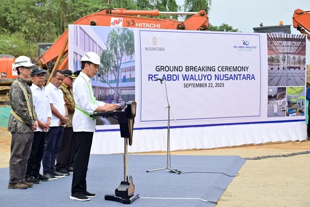 Presiden Jokowi melakukan GroundbreakingRumah Sakit Abdi Waluyo di kawasan IKN, Penajam Paser Utara, Kaltim, Jumat (22/9/2023). foto: ist