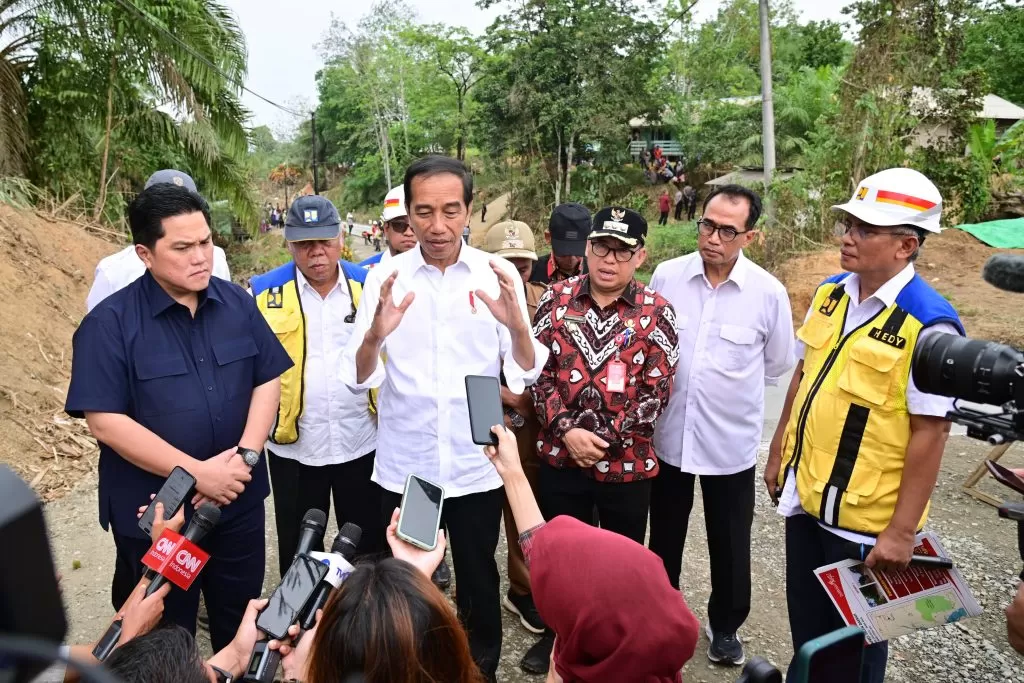 Presiden Jokowi mengatakan, aturan untuk mengendalikan niaga-el atau e-commerce berbasis media sosial akan segera disiapkan oleh kementerian terkait.  foto: ist