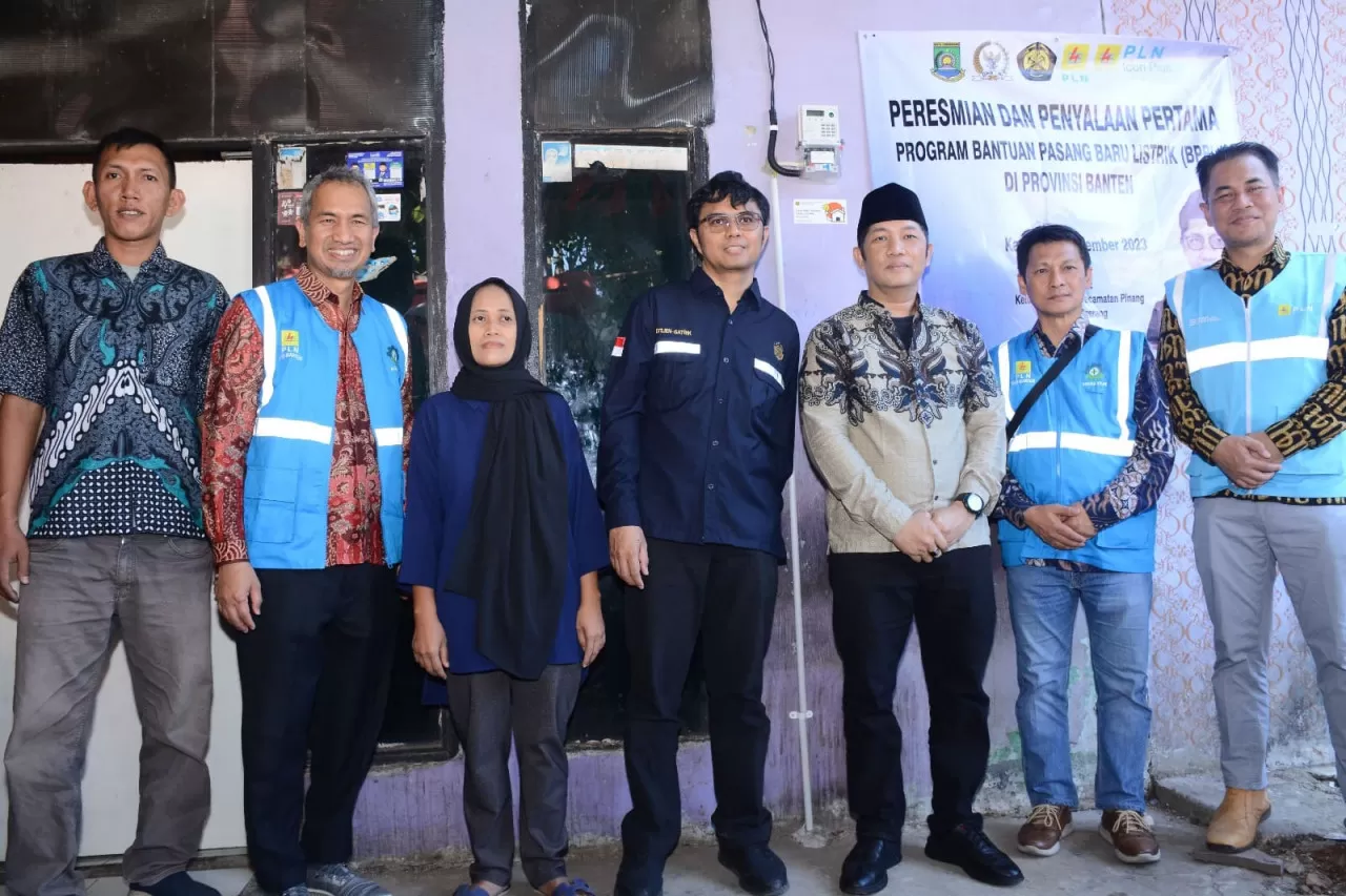 Kementerian ESDM menyalurkan Bantuan Pasang Baru Listrik (BPBL) kepada 2.500 rumah tangga tidak mampu di Provinsi Banten. foto: ist