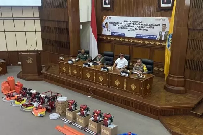 Pemprov Bali bersama Badan Nasional Penanggulangan Bencana (BNPB) menggelar rapat koordinasi penanganan darurat bencana pada Kamis (19/10) kemarin/BaliPost