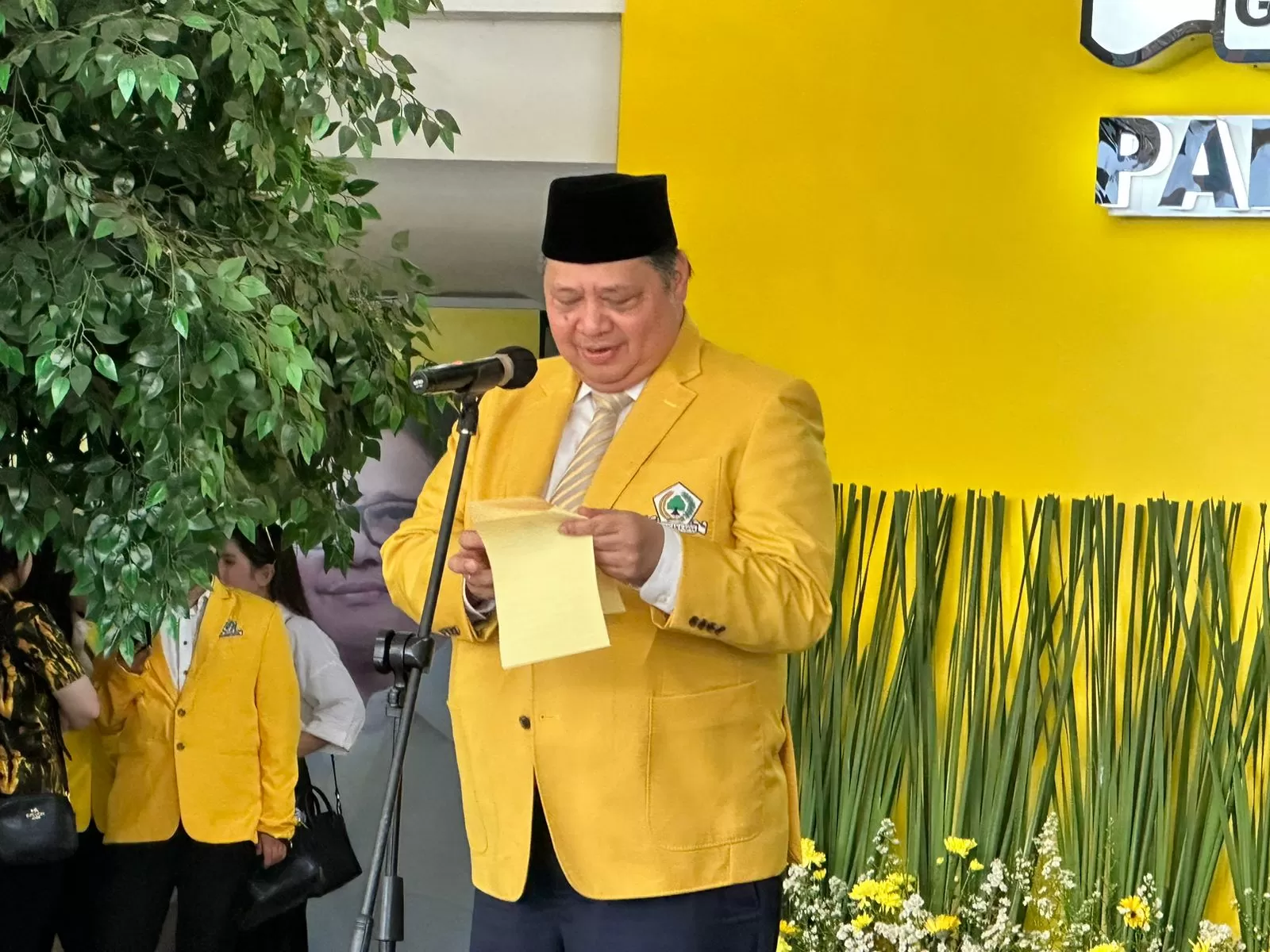 Partai Golkar sendiri tengah mempersiapkan generasi muda-nya untuk menghadapi Pemilu 2024.