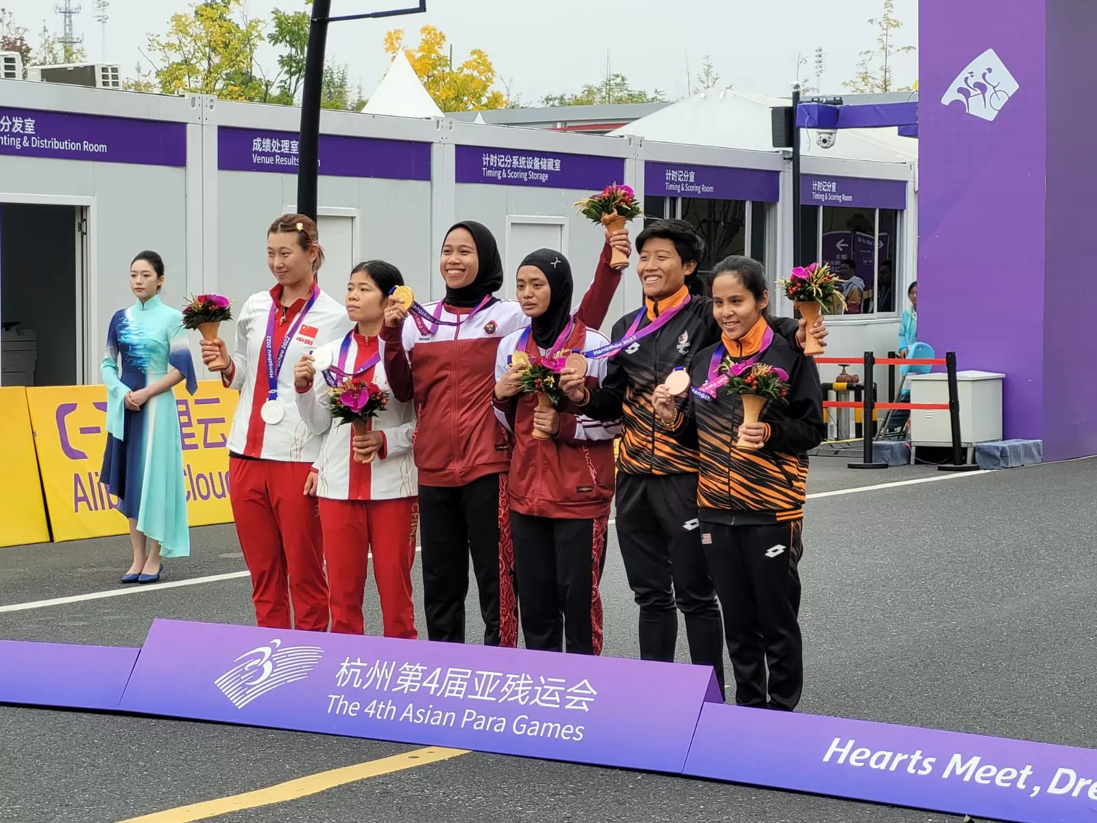 Tim para-balap sepeda tambah pundi-pundi medali Indonesia dengan raihan dua medali emas di ajang Asian Para Games 2022 Hangzhou. foto: ist