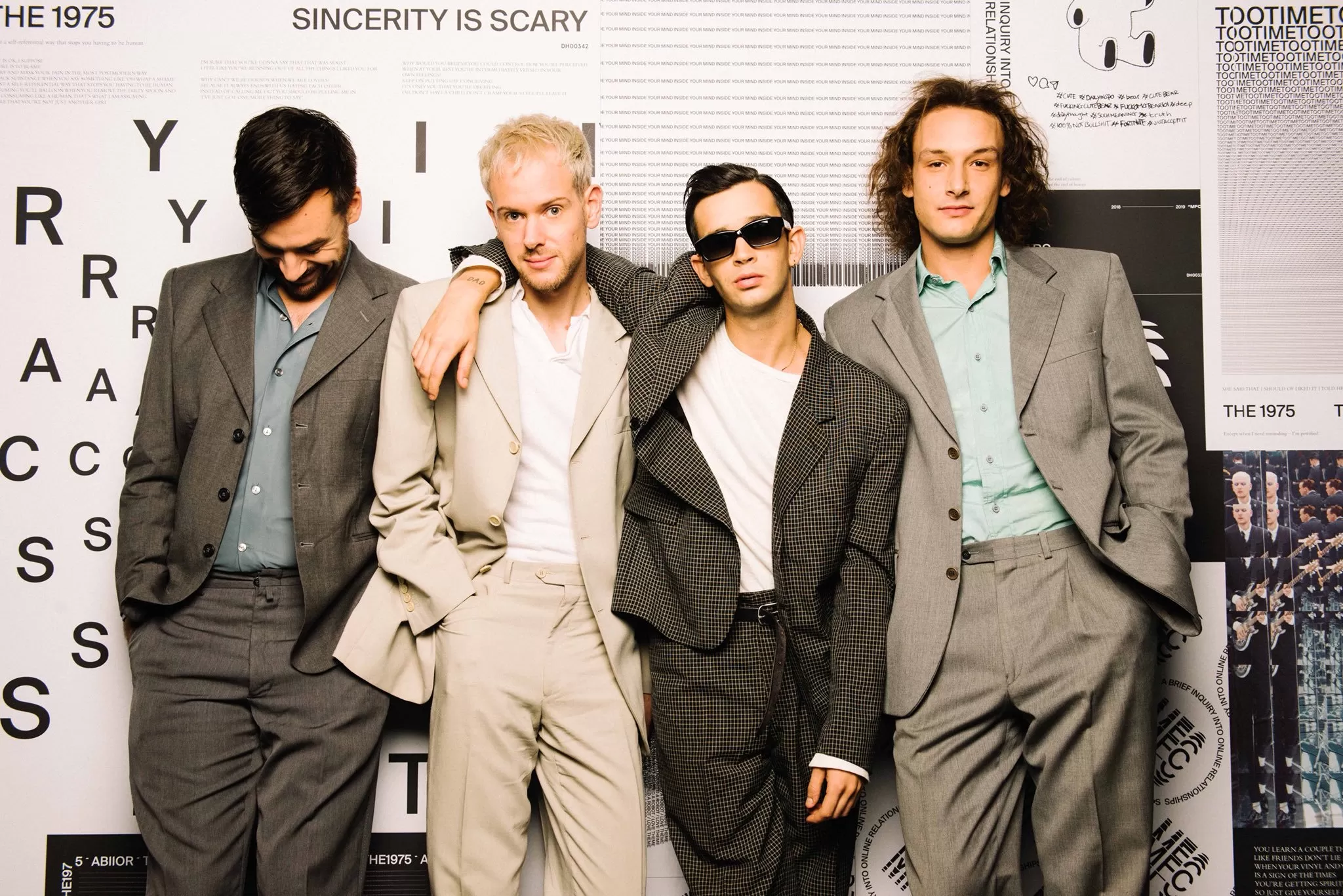 Foto band The 1975/https://home.adelphi.edu/~ga22066/Dtm_vQ-WsAE4Fqw.jpg-large.jpeg