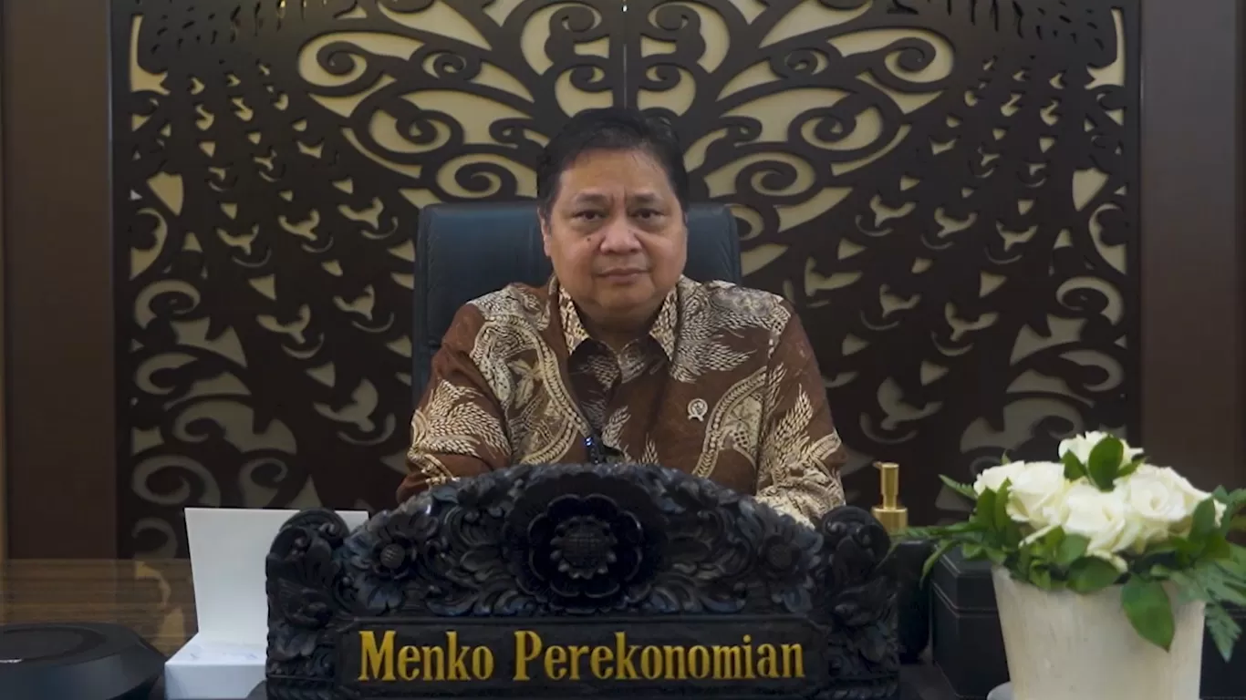 Menteri Koordinator Bidang Perekonomian Airlangga Hartarto secara virtual pada acara Peluncuran Peraturan Presiden Nomor 60 Tahun 2023 tentang Strategi Nasional Bisnis dan Hak Asasi Manusia (Stranas Bisnis dan HAM), Senin (6/11/2023). Foto: Kemenko Perekonomian