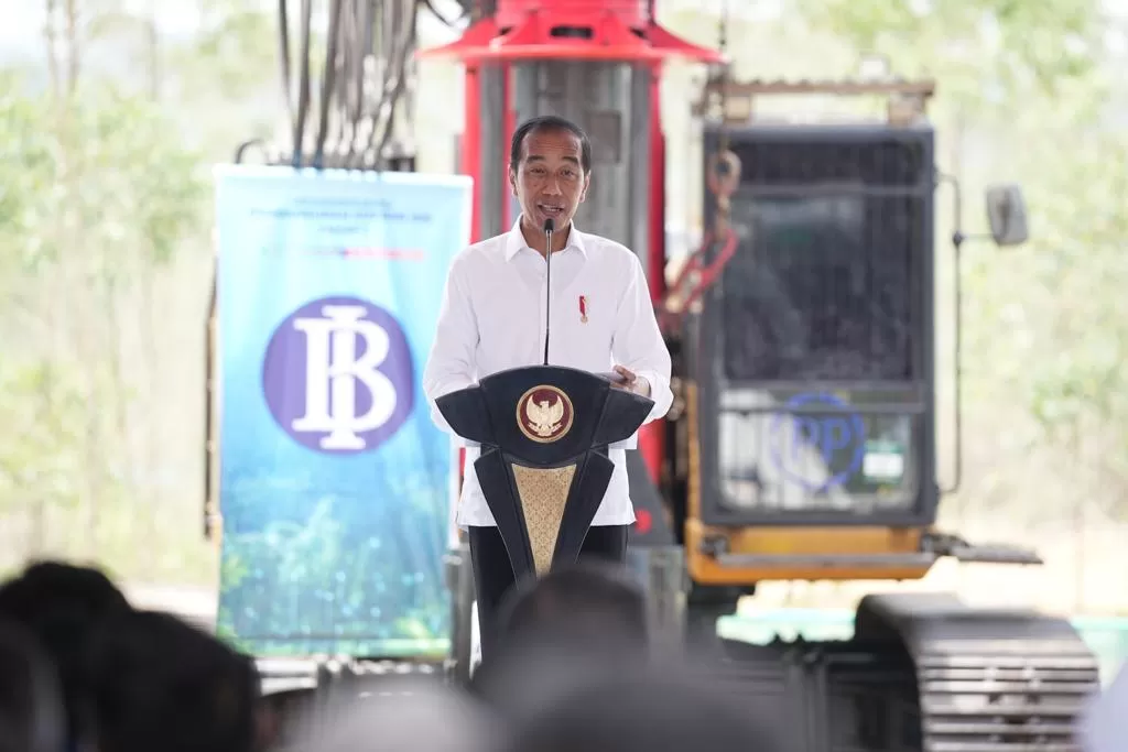 Presiden Jokowi dalam arahannya saat melakukan groundbreaking atau peletakan batu pertama pembangunan kantor pusat Bank Indonesia (BI) di IKN. foto: ist
