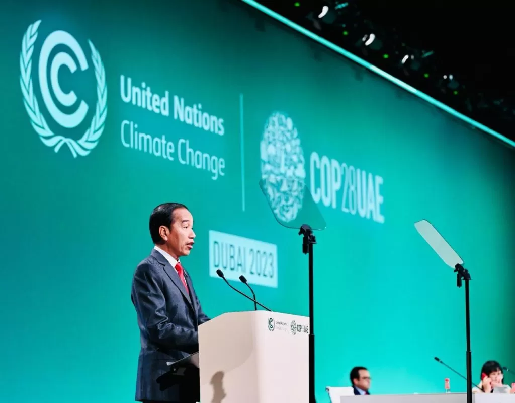 Presiden Jokowi menghadiri KTT G77 dan RRT dalam rangkaian WCAS COP28 di Plenary Al Ghafat, Expo City Dubai, Sabtu (2/12/2023). foto: ist
