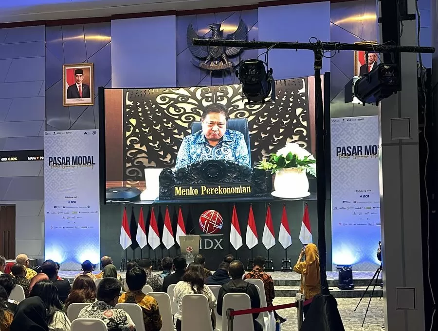 Menteri Koordinator Bidang Perekonomian Airlangga Hartarto dalam acara peringatan HUT Asosiasi Emiten Indonesia ke-35, di Jakarta, Rabu (13/12/2023). Foto: Kemenko Perekonomian