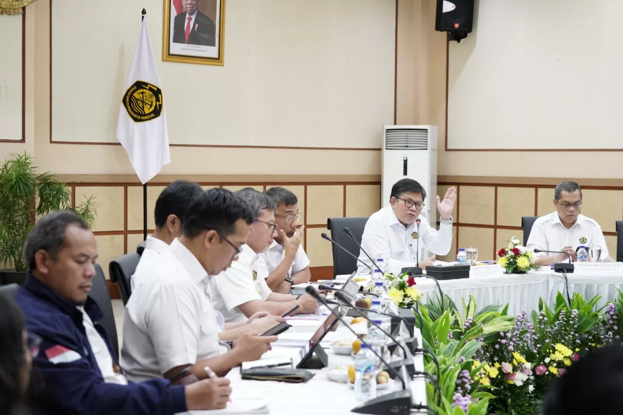 Direktur Jenderal Ketenagalistrikan Jisman P. Hutajulu saat konferensi pers capaian kinerja sektor ketenagalistrikan di Jakarta, Kamis (18/1/2024). foto: ist