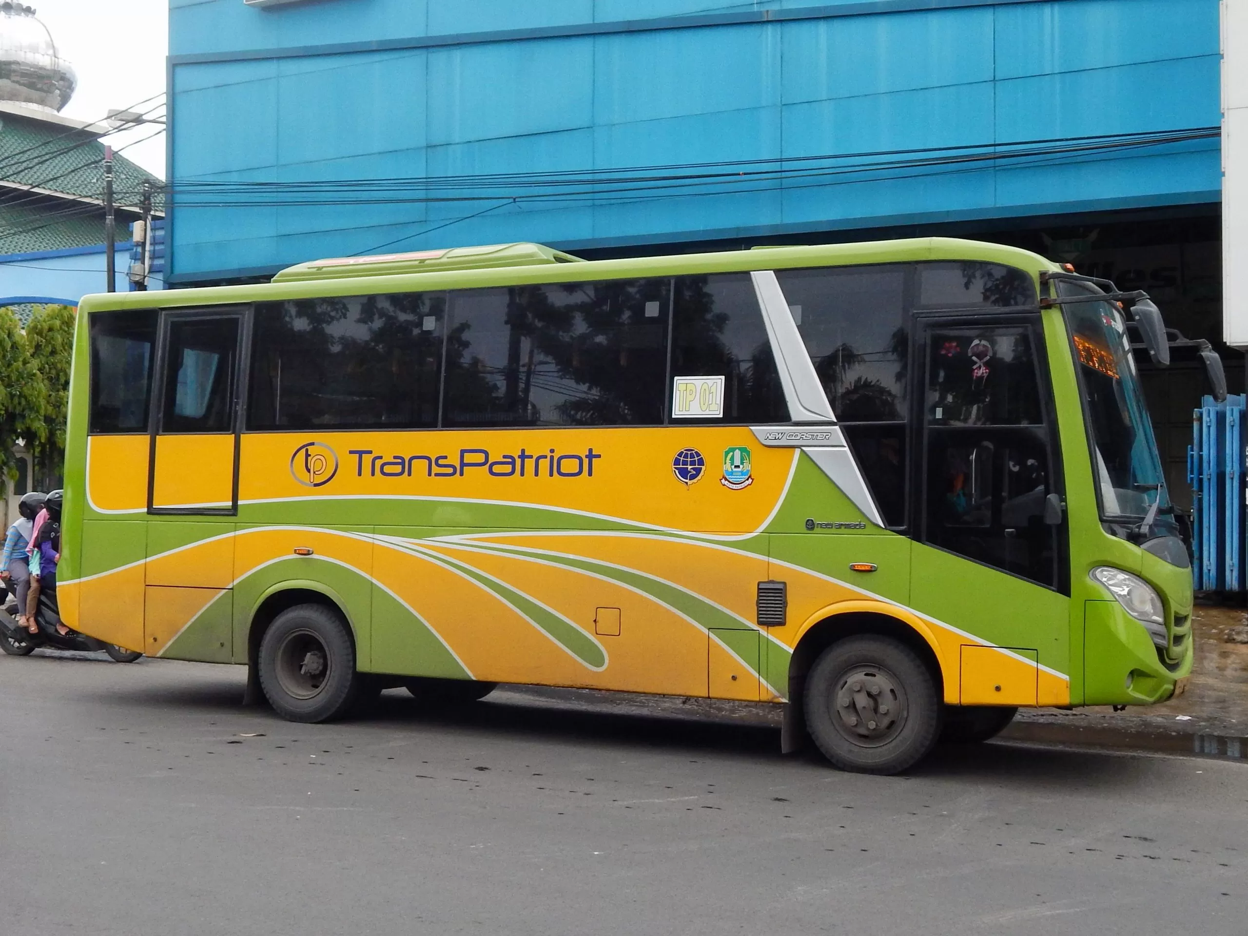 Layanan Bus Transpatriot yang telah beroperasi sejak tahun 2018, untuk sementara berhenti beroperasi mulai 1 April 2024. foto: ist
