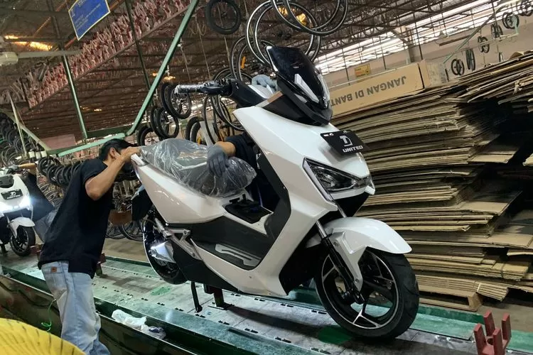 Foto Motor Listrik yang Terdistribusi di Indonesia