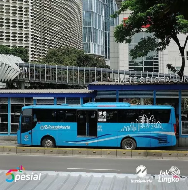 Penumpang Transjakarta Meningkat Setelah MRT Beroperasi - Indozone News