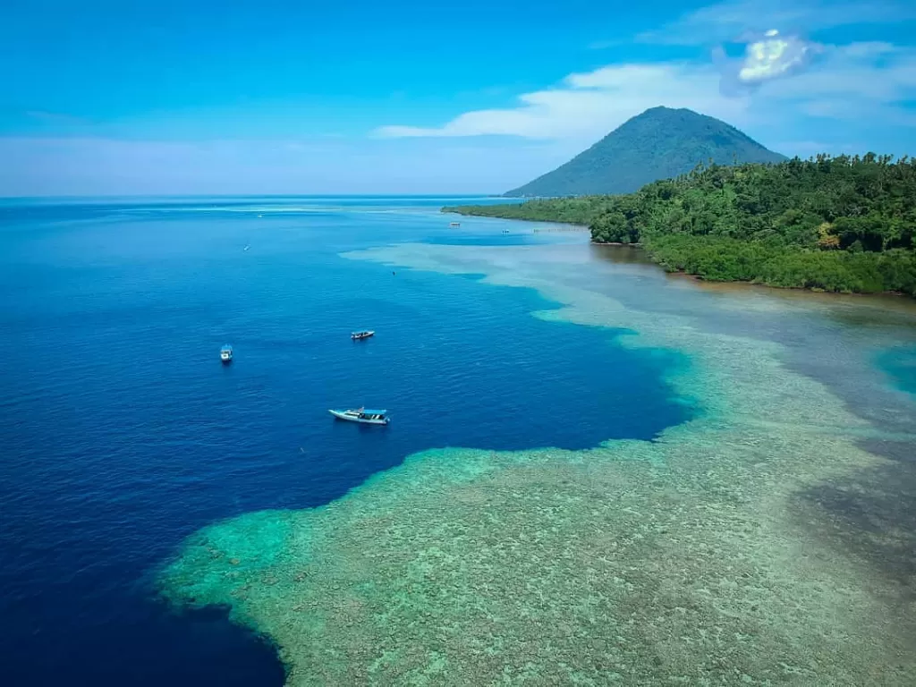 Pulau Bunaken/Instagram @kuat_bapontar