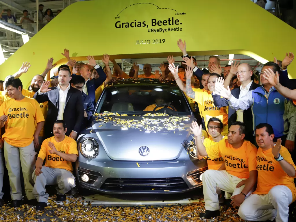 Peluncuran VW Beetle terakhir di Meksiko. (Reuters/Imelda Medina)