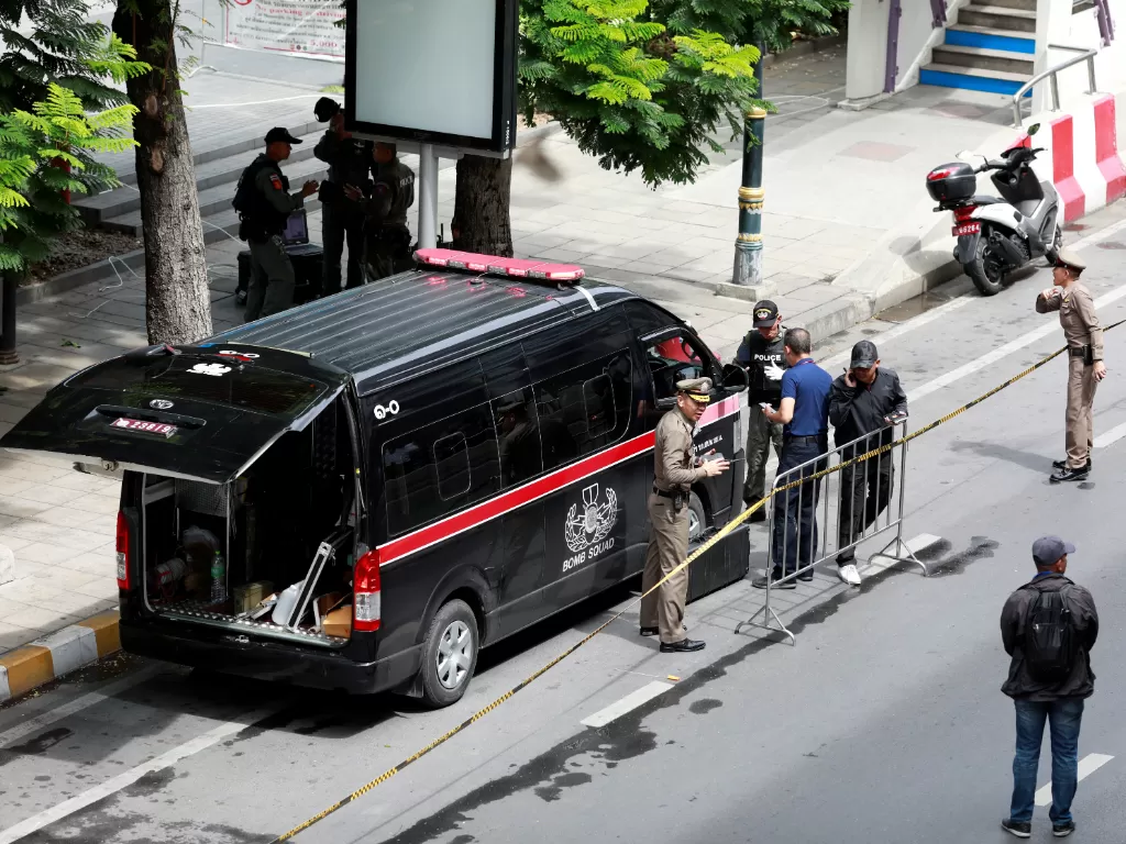 Pihak berwenang di Thailand tengah melakukan olah TKP. (Reuters/Soe Zeya Tun)