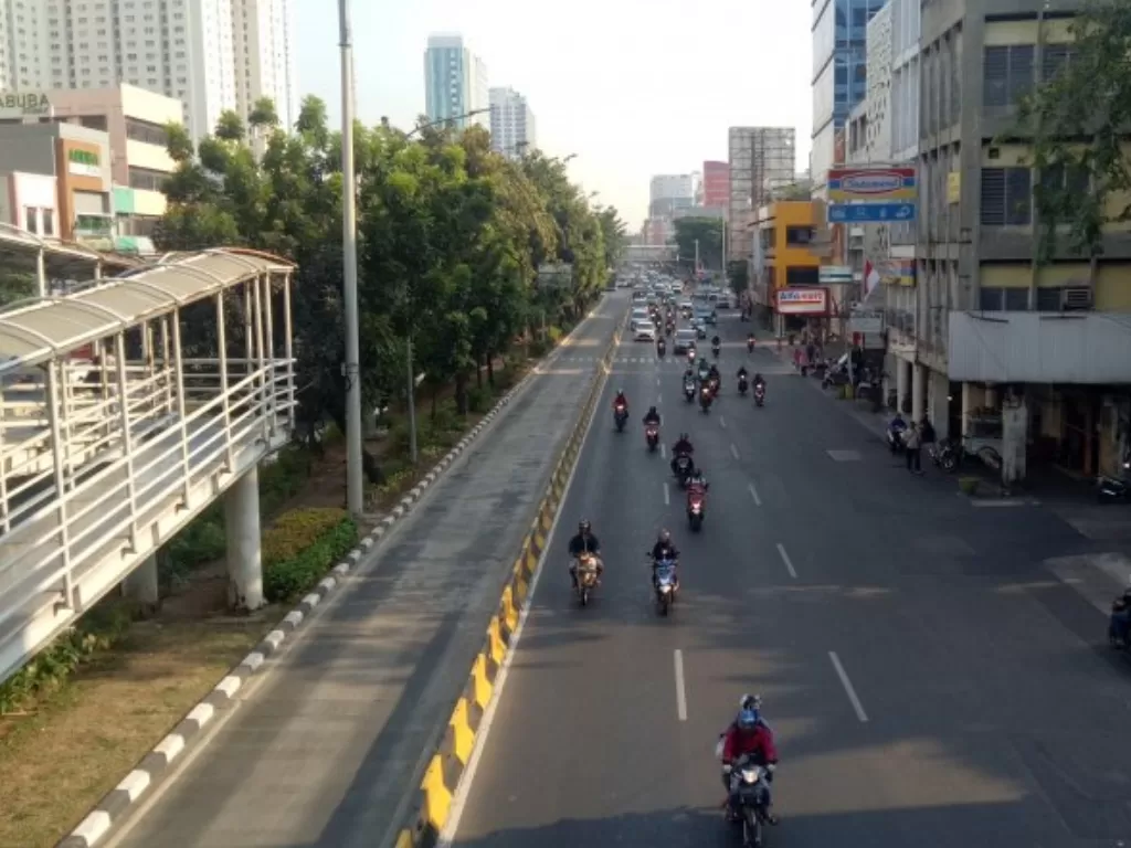 Kondisi lalu lintas di Jalan Hayam Wuruk menuju Harmoni. (Antara News/Livia Kristianti)