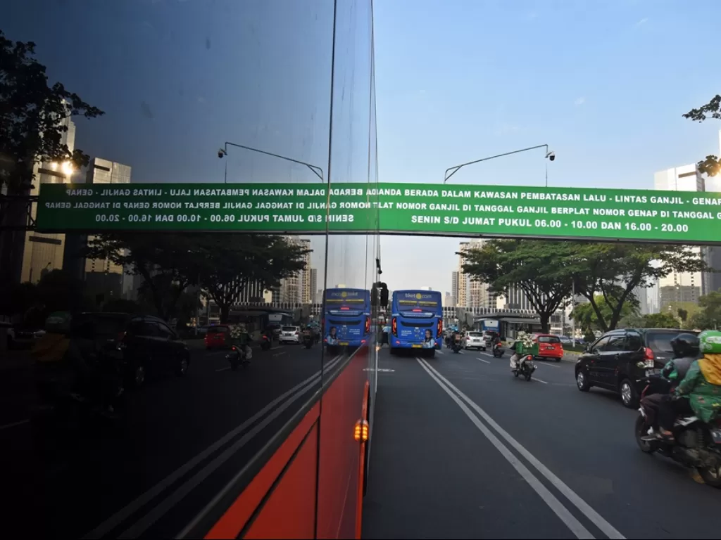 Perluasan sistem ganjil genap di DKI Jakarta. (ANTARA FOTO/Indrianto Eko Suwarso)