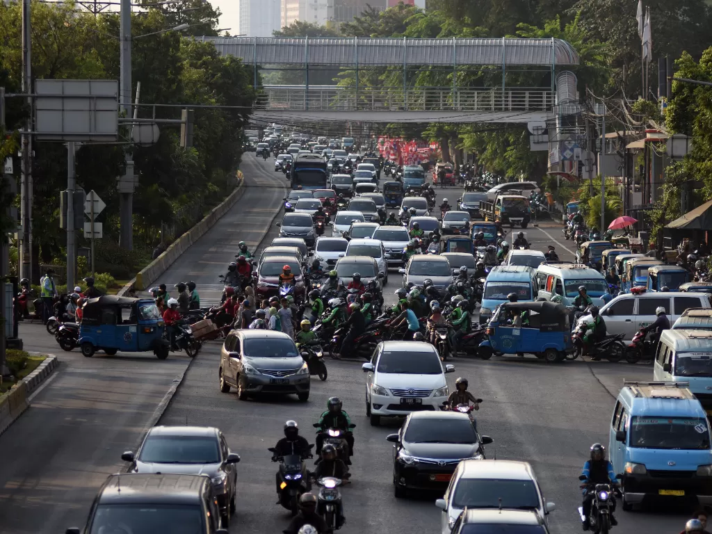 Perluasan sistem ganjil genap di DKI Jakarta. (ANTARA FOTO/Indrianto Eko Suwarso)