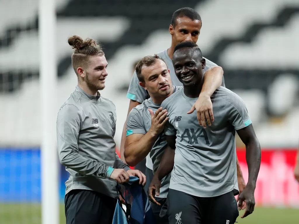 Sadio Mane, Xherdan Shaqiri, Harvey Elliott dan Joel Matip dalam sesi latihan Liverpool jelang Final Piala Super Eropa/Reuters/John Sibley