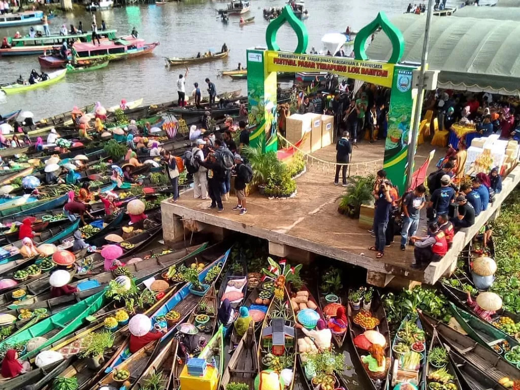 Festival Pasar Terapung/Instagram/@serius_kalimantan