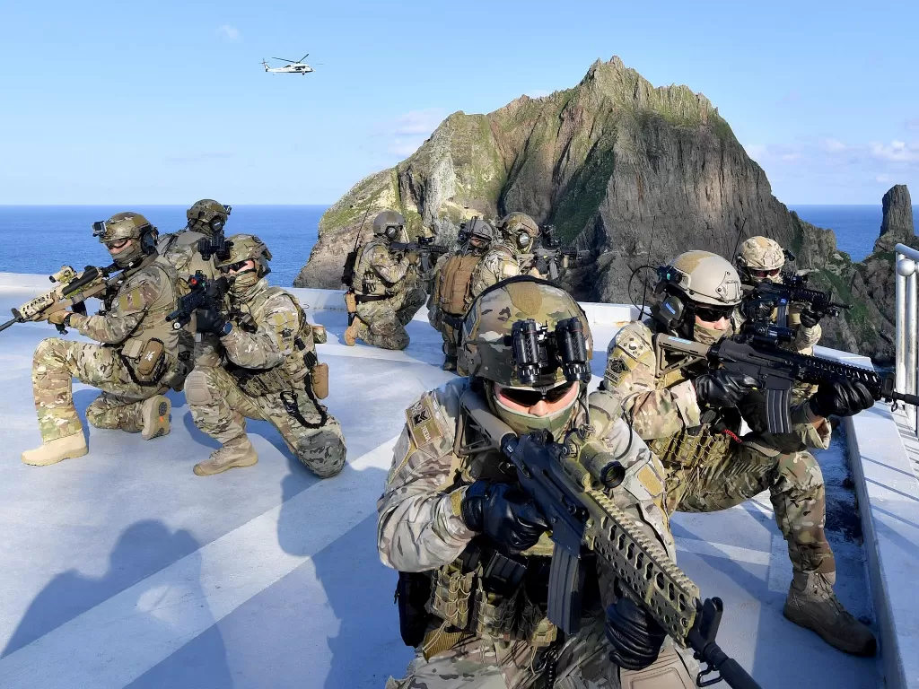 Personel South Korean Naval Special Warfare Group  di Pulau Dokdo/ South Korean Navy/Yonhap via Reuters.