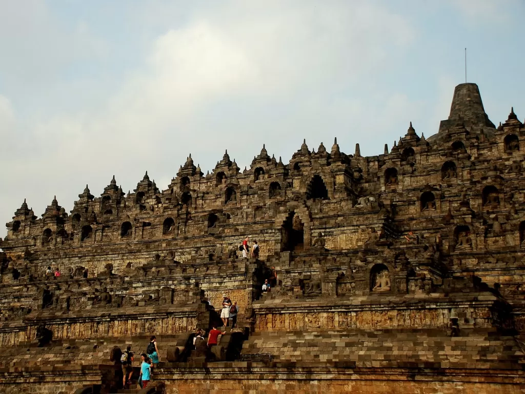 Candi Borobudur. (Unsplash/Yang Jing)