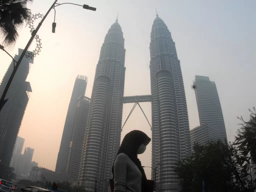 Kabut asap yang menyelimuti Malaysia. (Antara/Rafiuddin Abdul Rahman)
