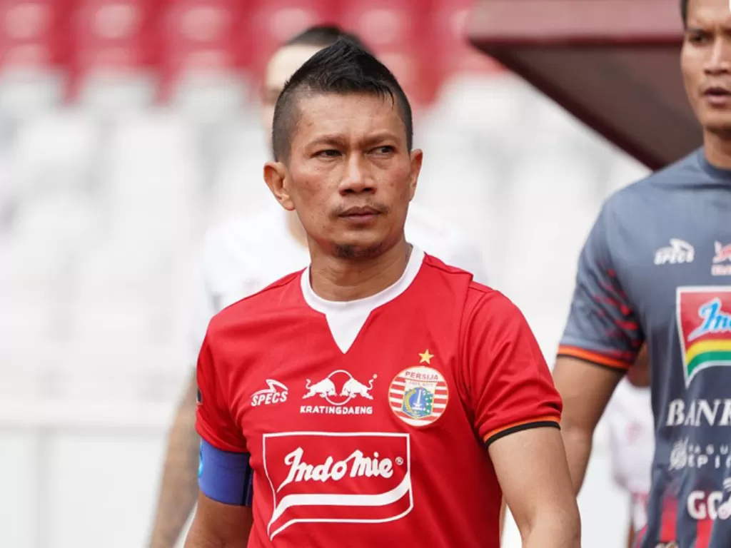 Ismed Sofyan menikmati peran ganda sebagai pemain dan pelatih Persija Jakarta. (persija.id)