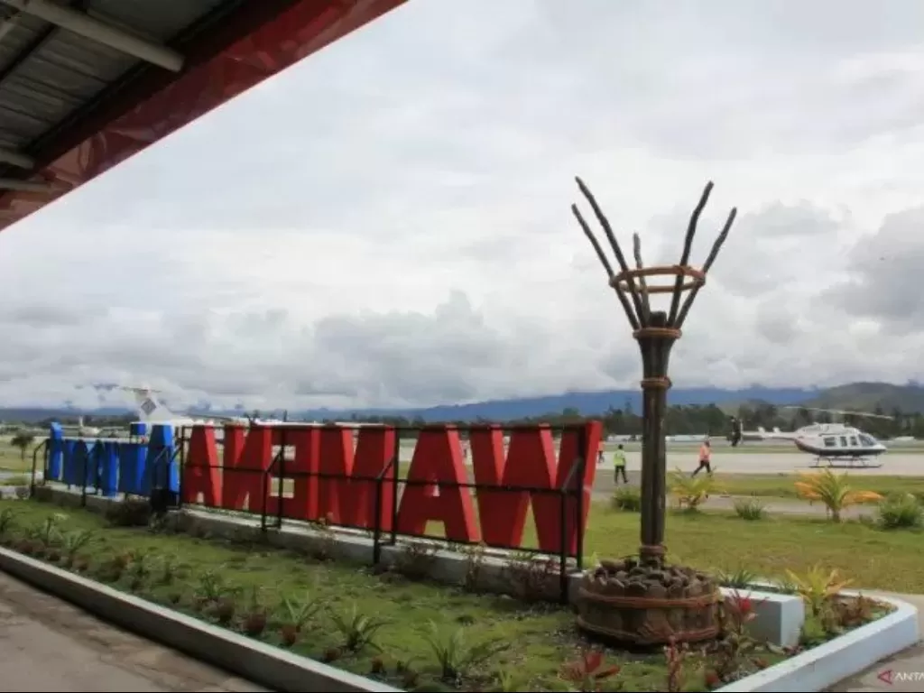 Bandara Wamena di Jayawijaya. (Antara/Marius Frisson Yewun)