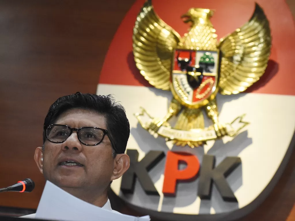 Wakil Ketua KPK, Laode M. Syarif, menyampaikan keterangan pers soal OTT KPK (Antara/Indrianto Eko Suwarso).