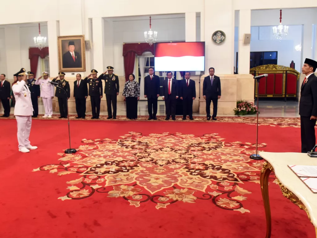 Presiden Jokowi melantik Dedy Ermansyah sebagai Wakil Gubernur Bengkulu Sisa Masa Jabatan Tahun 2016-2021, di Istana Negara, Jakarta, Rabu (25/9).(Rahmat/Humas) 