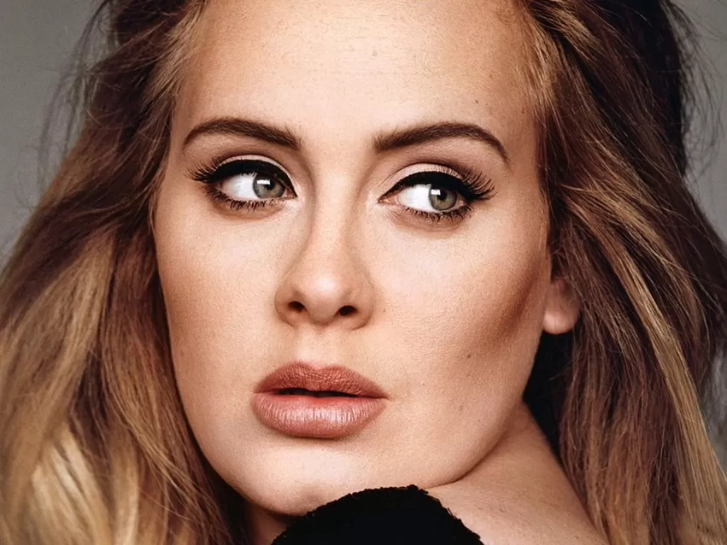 Adele (Twitter @chartcoldplay)