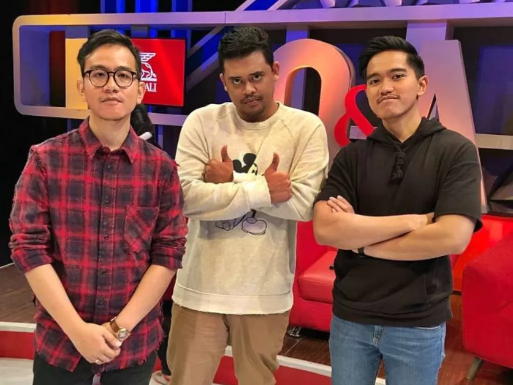 Gibran Rakabuming Raka (kiri), Bobby Nasution (tengah) dan Kaesang Pangarep (kanan). (Instagram/kaesangp)