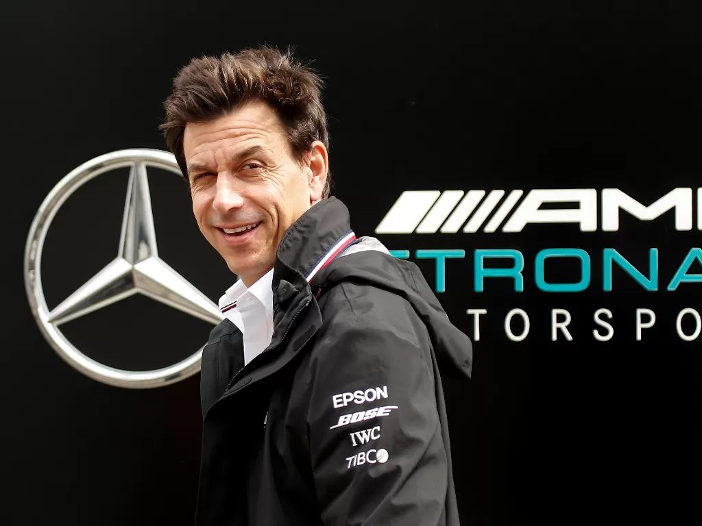 Bos Mercedes, Toto Wolff dedikasikan gelar konstruktor untuk Niki Lauda. (Reuters/Maxim Shemetov)