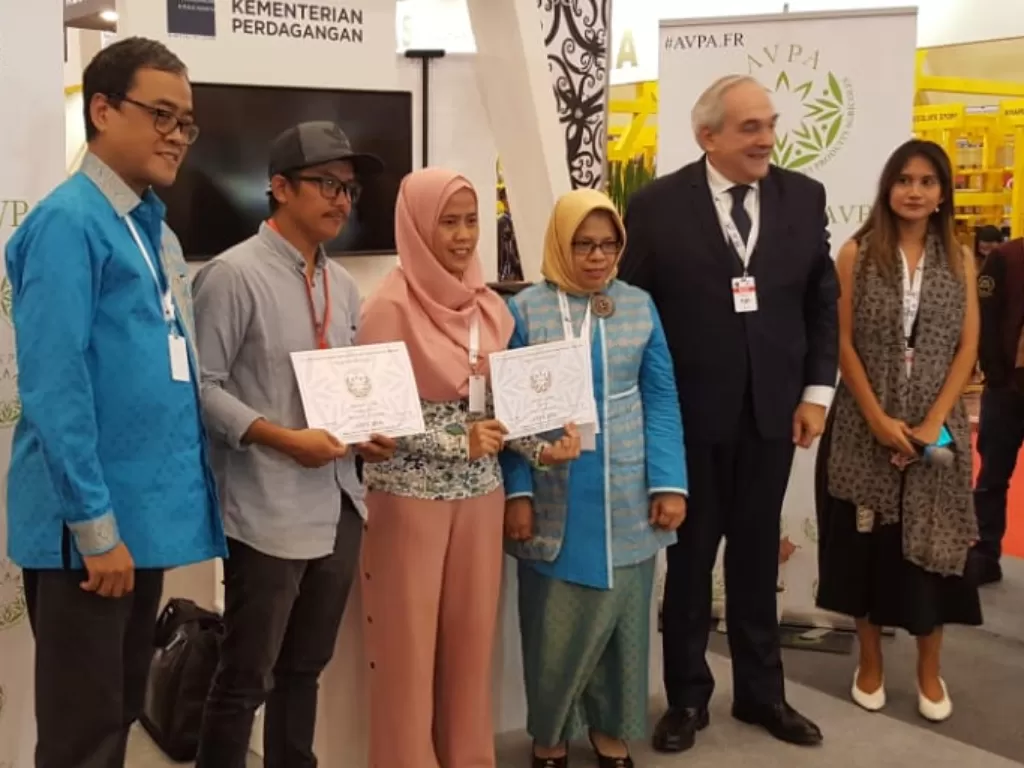 Perwakilan produsen kopi nusantara yang menerima penghargaan dari Agency for the Valorization of Agricultural Products (AVPA). (Indozone/Sigit)