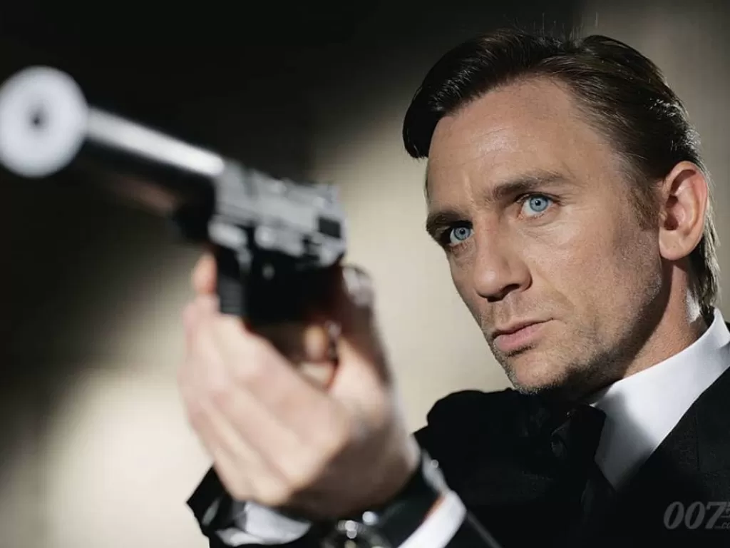 James Bond (Twitter @007)